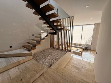 CASA AMUEBLADA RENTA ALTOZANO ROCA acabados de lujo. Sistema inteligente