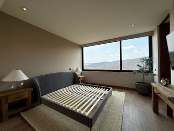 CASA AMUEBLADA RENTA ALTOZANO ROCA acabados de lujo. Sistema inteligente
