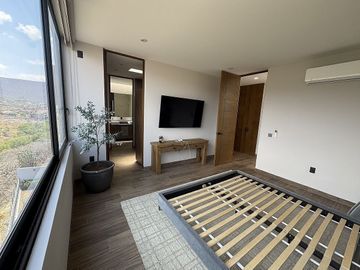 CASA AMUEBLADA RENTA ALTOZANO ROCA acabados de lujo. Sistema inteligente