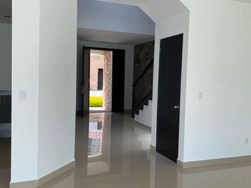 RENTA CASAS QUERETARO JURIQUILLA CUMBRES DEL LAGO TRIANA