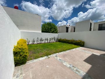RENTA CASAS QUERETARO JURIQUILLA CUMBRES DEL LAGO TRIANA
