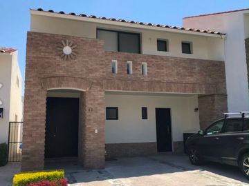 RENTA CASAS QUERETARO JURIQUILLA CUMBRES DEL LAGO TRIANA