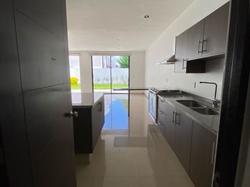 RENTA CASAS QUERETARO JURIQUILLA CUMBRES DEL LAGO TRIANA