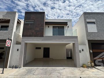 Casa en Renta Arborea Residencial Zona La Reserva Cumbres Garcia