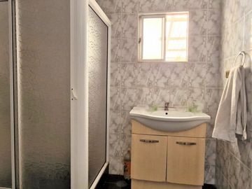 Parcela con casa en venta en Limache, 5.000 m2. - 125 M$