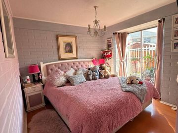 VENDO CASA ESQUINA EN SANTA MARÍA DE MAIPÚ 158 MTS2