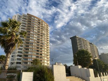 VENTA DE DEPARTAMENTO EN CONDOMINIO PLAYA LA HERRADURA-2HAB