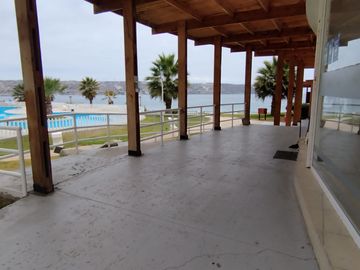 VENTA DE DEPARTAMENTO EN CONDOMINIO PLAYA LA HERRADURA-2HAB