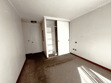 ARRIENDA DEPARTAMENTO 3D/2B CON ESTACIONAMIENTO