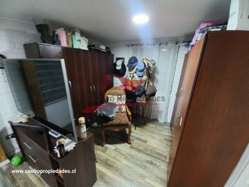 HERMOSA CASA DE DOS PISOS AMPLIADA CON 4 DORMITORIOS 3 BAÑOS