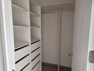EXCLUSIVO DEPTO EN LAS CONDES 2D/2B/1E