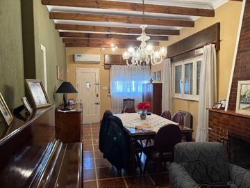 Casa para 2 Familias en venta en Wilde Centro