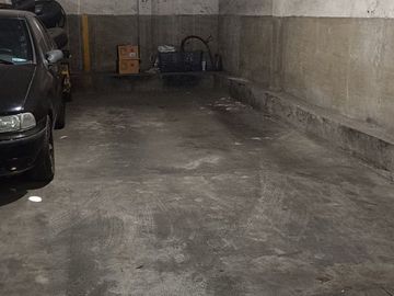 VENTA  DE COCHERA FIJA CUBIERTA EN BALVANERA