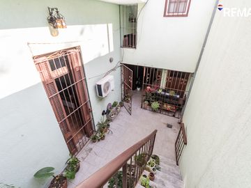 VENTA CASA BARRACAS C/PATIO Y TERRAZA 5 AMBIENTES