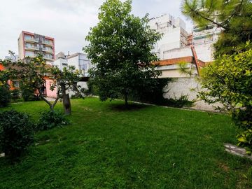 CASA CENTRO  WILDE 4AMBIENTES SOBRE LOTE 370 m2