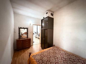 CASA EN VENTA 1 DORMITORIO + LOCAL + PATIO