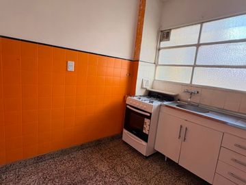 ALQUILER DOS AMBIENTES EN FLORES APTO PROFESIONAL