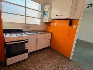 ALQUILER DOS AMBIENTES EN FLORES APTO PROFESIONAL