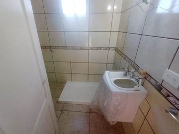 VENTA CASA 4 AMBIENTES LA CAUTIVA  PTE:DERQUI