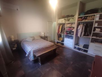 VENTA CASA 4 AMBIENTES LA CAUTIVA  PTE:DERQUI