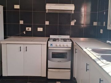 VENTA CASA 4 AMBIENTES LA CAUTIVA  PTE:DERQUI
