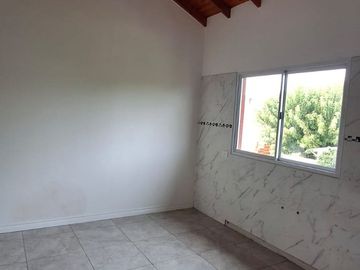 VENTA CASA 4 AMBIENTES LA CAUTIVA  PTE:DERQUI