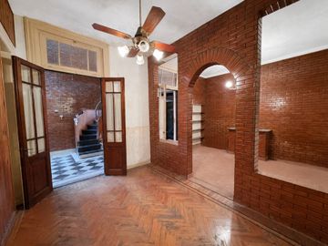 GRAN PH 238M2 COCHERA Y PATIO SIN EXPENSAS