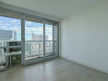 Alquiler dos ambientes con cochera a estrenar