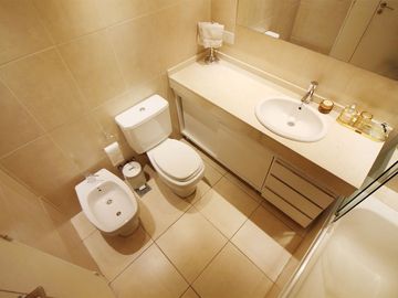 VENTA  4 AMBIENTES APTO CRÉDITO BALCÓN FLORES