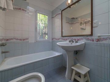 VENTA CASA 5 AMBIENTES DON TORCUATO PARQUE PILETA