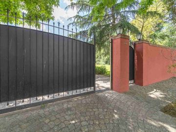 VENTA CASA 5 AMBIENTES DON TORCUATO PARQUE PILETA