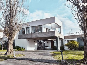VENTA CASA piscina 6 amb en Lujan la Concepcion