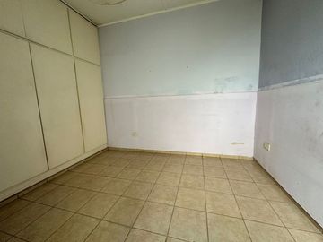VENTA DE CASA, LOCAL Y DPTO EN AV. ALEM PALMIRA