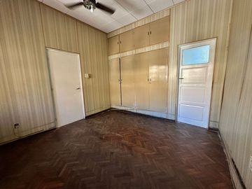 VENTA DE CASA, LOCAL Y DPTO EN AV. ALEM PALMIRA