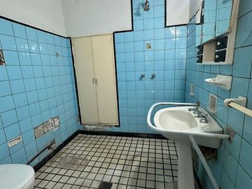VENTA DE CASA, LOCAL Y DPTO EN AV. ALEM PALMIRA