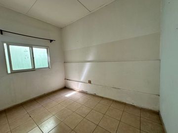 VENTA DE CASA, LOCAL Y DPTO EN AV. ALEM PALMIRA