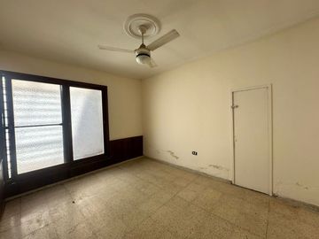 VENTA DE CASA, LOCAL Y DPTO EN AV. ALEM PALMIRA