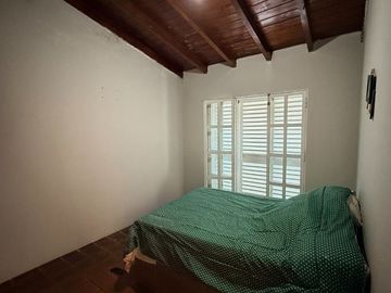 Casa Venta  3 Dormitorios con Local Comercial