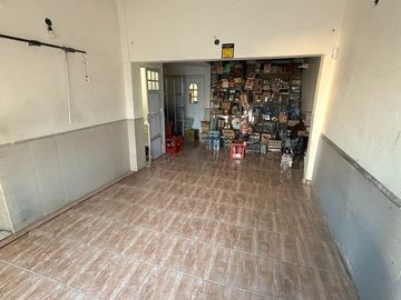 Casa Venta  3 Dormitorios con Local Comercial