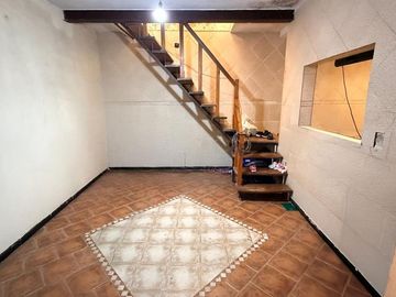 Casa Venta  3 Dormitorios con Local Comercial