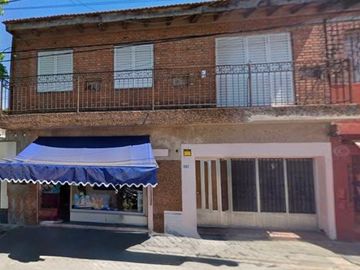 Casa Venta  3 Dormitorios con Local Comercial