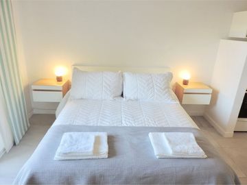 VENTA: IMPECABLE MONOAMB AMOBLADO. BELGRANO.