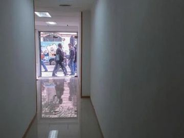 VENTA DE DEPOSITO CON LOCAL DE 257 MTS BALVANERA