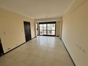 Depto de 2 dorm + balcón con asador en Candioti