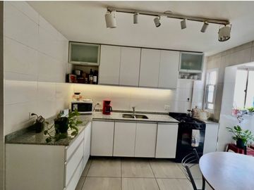 VENTA DEPTO 4 AMBIENTES CON DEPENDENCIA