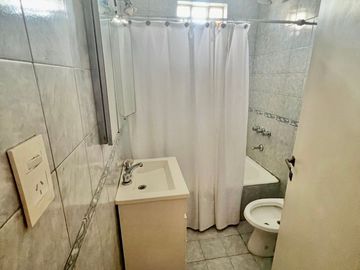VENTA DEPTO 4 AMBIENTES CON DEPENDENCIA