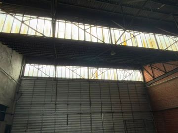 ALQUILER DE GALPÓN / DEPÓSITO EN QUILMES OESTE