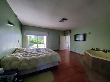 Venta Casa 5 amb. Bº Cerrado Santa Ana Fco.Alvarez