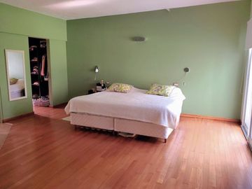 Venta Casa 5 amb. Bº Cerrado Santa Ana Fco.Alvarez