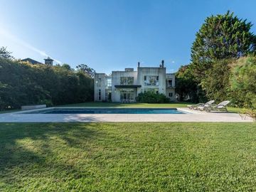Venta Casa 5 amb. Bº Cerrado Santa Ana Fco.Alvarez